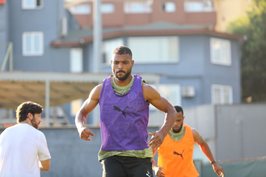 Alanyaspor, Fenerbahçe Maçı Hazırlıklarına Başladı