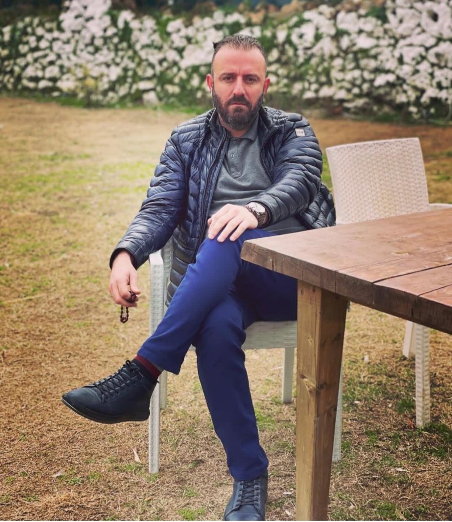 Trabzonsporlu Eski Futbolcunun Oğlunu Çıkan Tartışmada Vurarak Öldüren Şahıs Tutuklandı