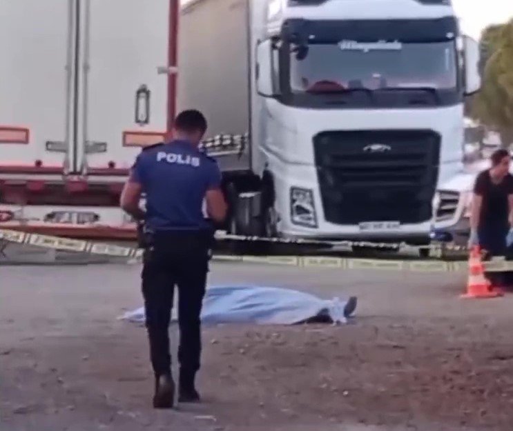 Eski Eşini 3 Gün Boyunca Takip Edip Öldürdü, Mahkemede ’pişmanım’ Deyip Tahliyesini İstedi