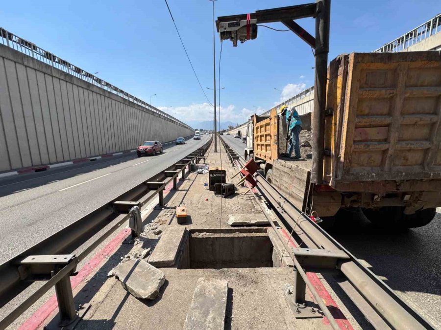 Asat’tan Yağmur Sezonu Öncesi Hat Temizliği Çalışması