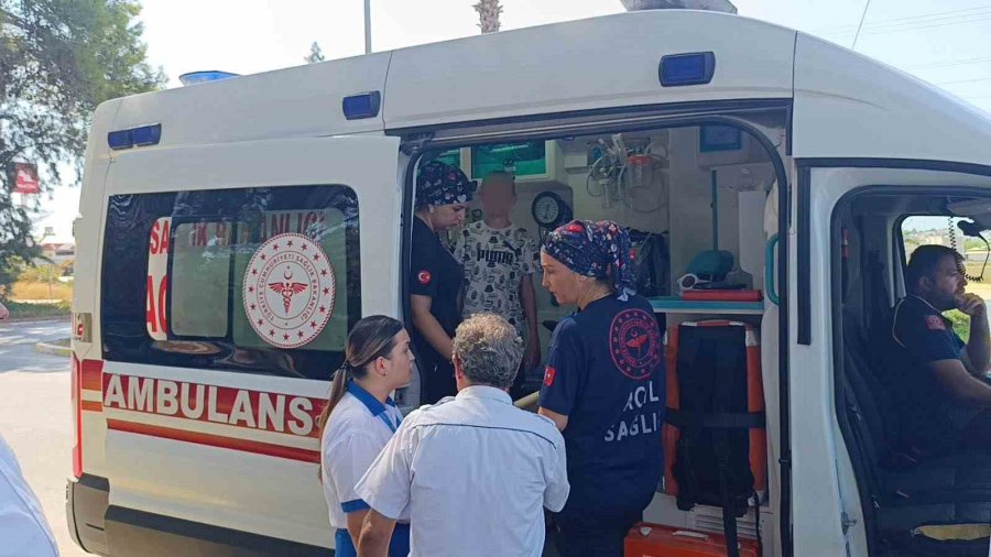 Kazada Yaralanan Ukraynalı Turist, Hastanede Para Alınabileceğini Duyunca Yaralı Oğluyla Birlikte Ambulanstan İndi