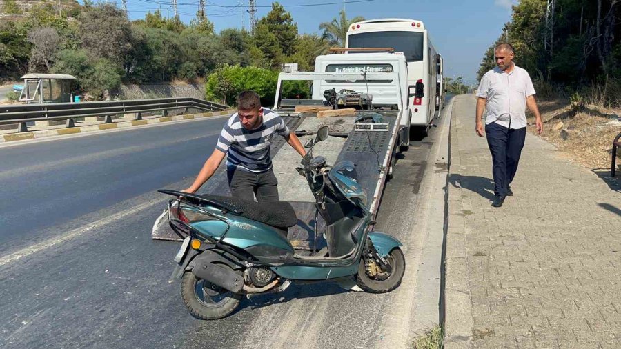 Alanya’da Midibüsle Çarpışan Motosikletli Yaralandı