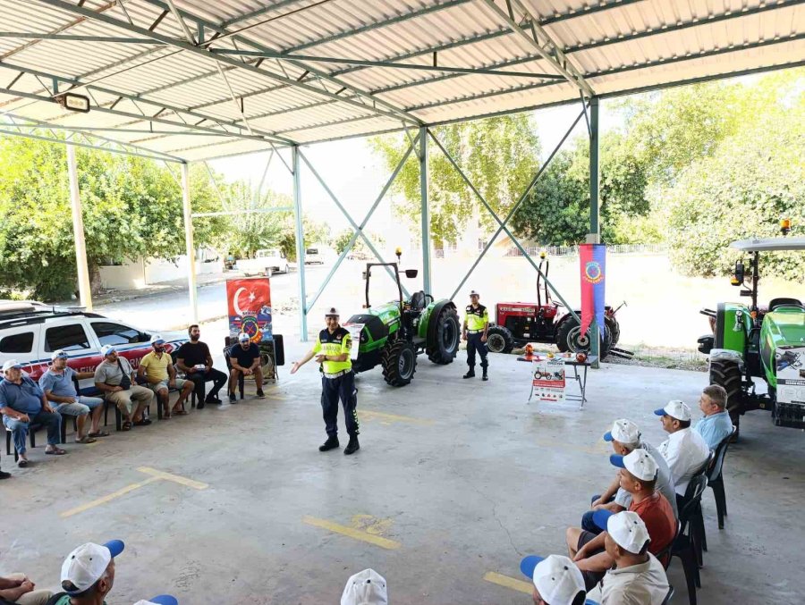 Serik’te Jandarmadan Tarım Aracı Sürücülerine Eğitim