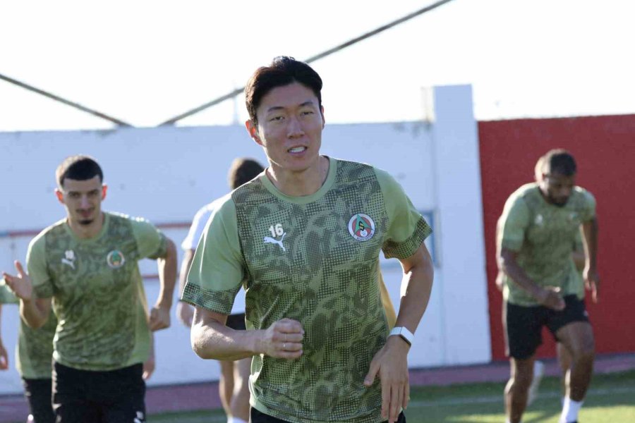 Alanyaspor, Fenerbahçe Maçı Hazırlıklarını Tamamladı