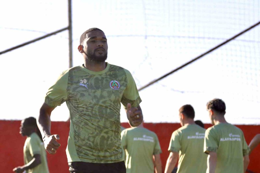 Alanyaspor, Fenerbahçe Maçı Hazırlıklarını Tamamladı