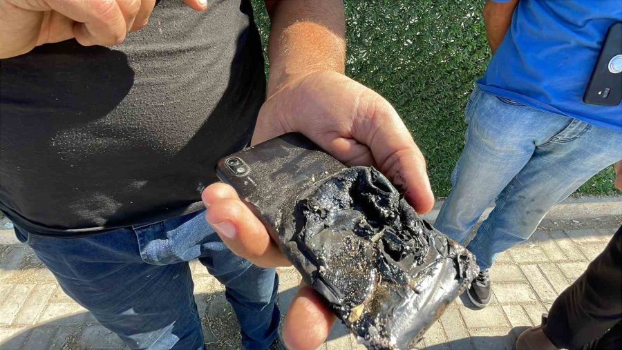 Akülerin Üzerinde Unutulan Cep Telefonu Patladı