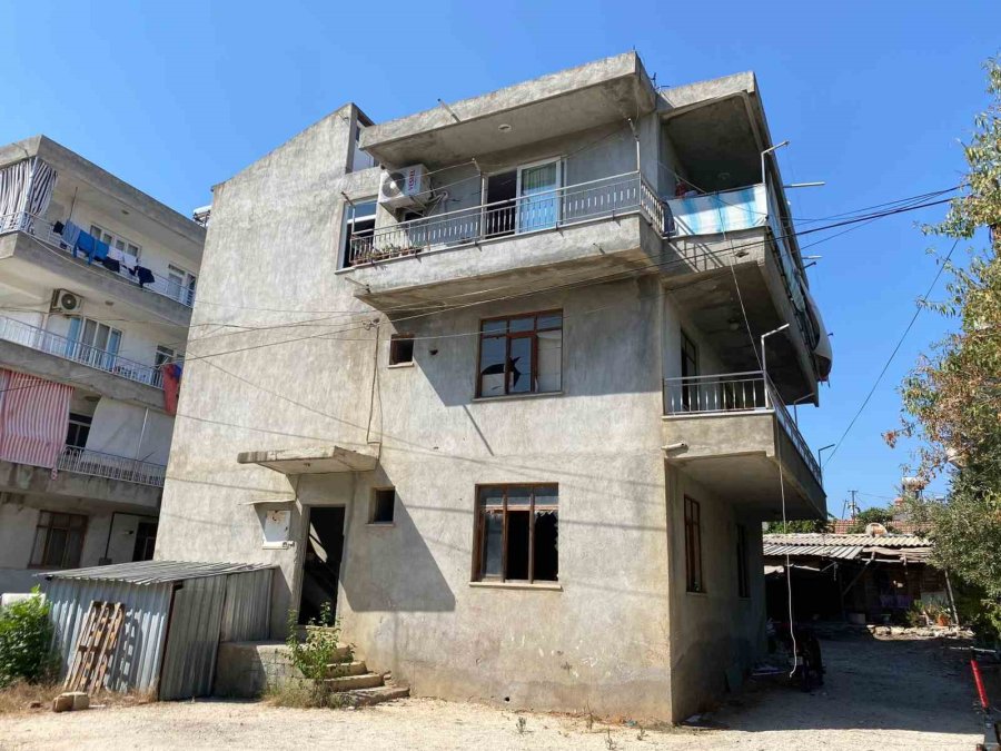 7 Yıldır Yatağa Bağımlı Eşine Bakan Kadına Evden Tahliye Şoku