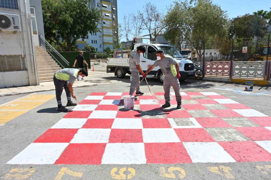 Kepez Belediyesi’nden İlçede Bulunan 90 Okula Hizmet