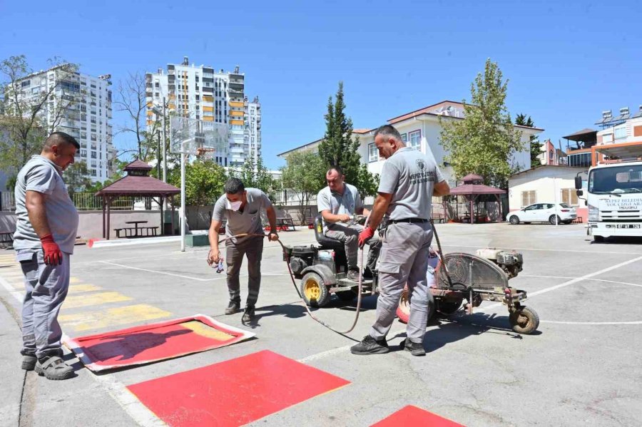 Kepez Belediyesi’nden İlçede Bulunan 90 Okula Hizmet