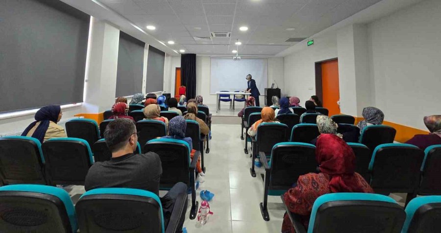 Karapınar’da Öğretmen Ve Velilere ‘okula Uyum’ Semineri