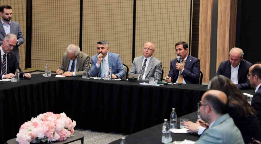 Başkan Kılca, Karatay’ın Yatırımlarını Bursa Heyetine Anlattı