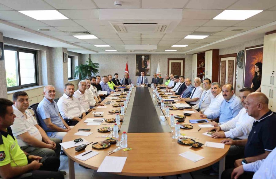 Mersin’de Şehir İçi Yolcu Ve Servis Taşımacılığı Sorunları Masaya Yatırıldı