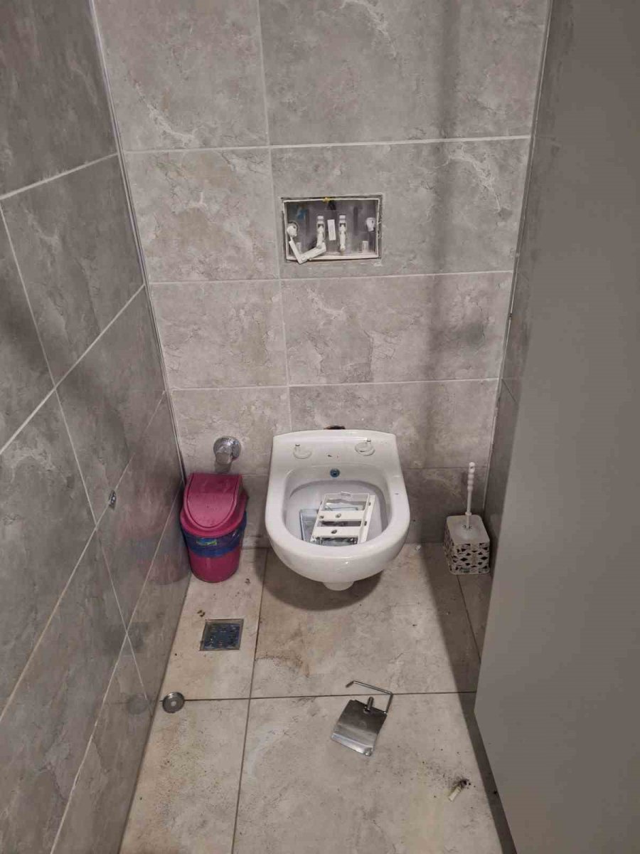 Yenilen Takımın Taraftarı Yeni Stadyuma Böyle Zarar Verdi