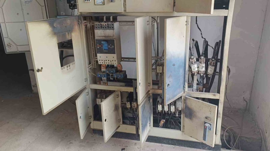 Parktaki Trafoda Çıkan Yangın Büyümeden Söndürüldü