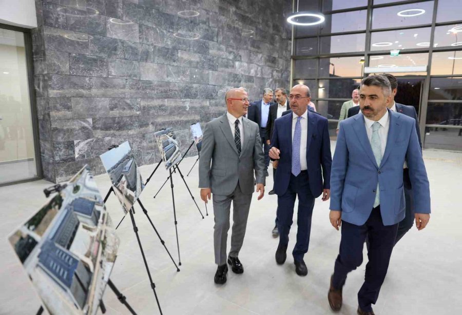 Başkan Pekyatırmacı Bursa’dan Gelen Heyete Selçuklu’yu Anlattı