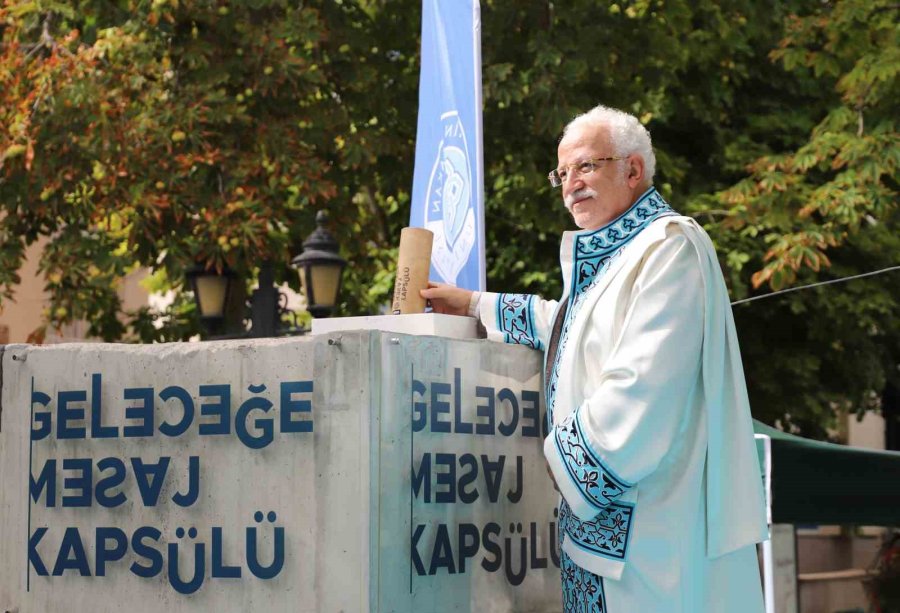 Necmettin Erbakan Üniversitesinde "bölüm Birincileri Mezuniyet Ve Geleceğe Mesaj Töreni" Coşkusu