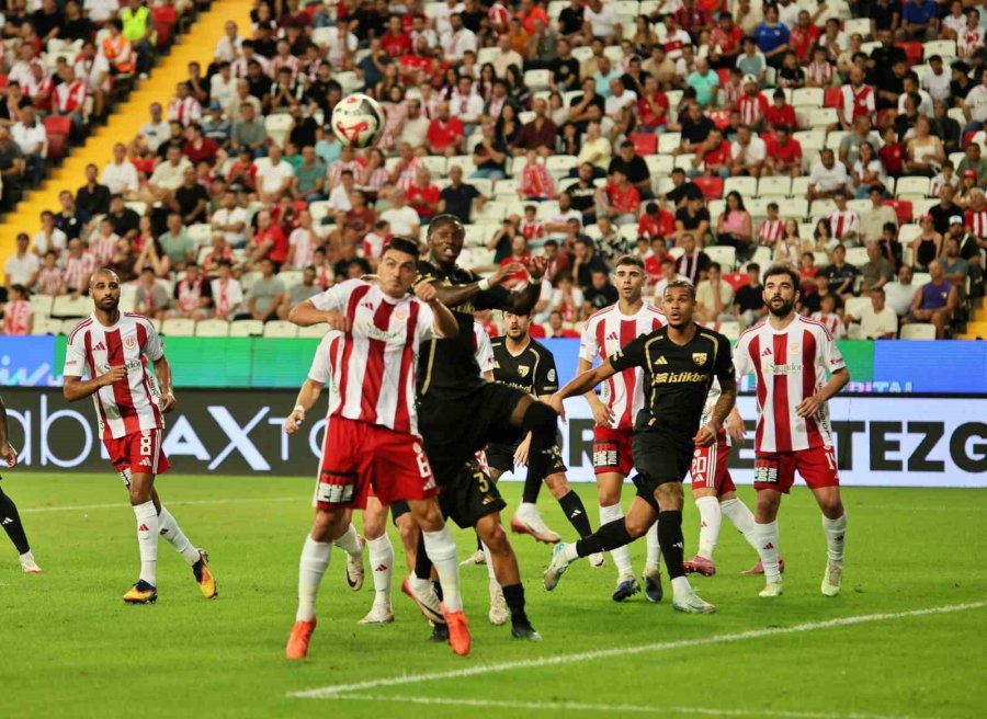 Trendyol Süper Lig: Antalyaspor: 0 - Kayserispor: 0 (ilk Yarı)