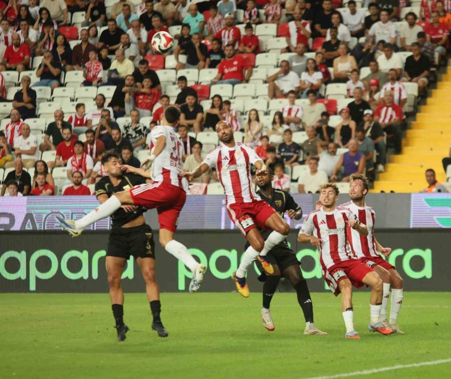 Trendyol Süper Lig: Antalyaspor: 0 - Kayserispor: 0 (ilk Yarı)