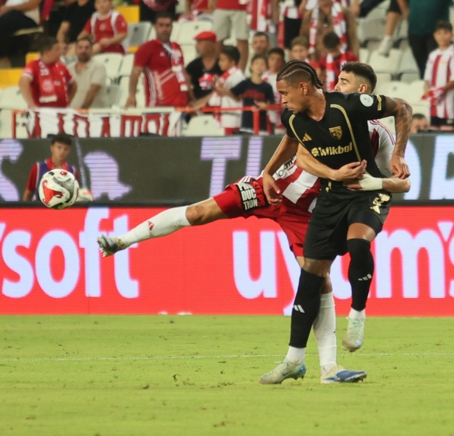 Trendyol Süper Lig: Antalyaspor: 0 - Kayserispor: 0 (ilk Yarı)