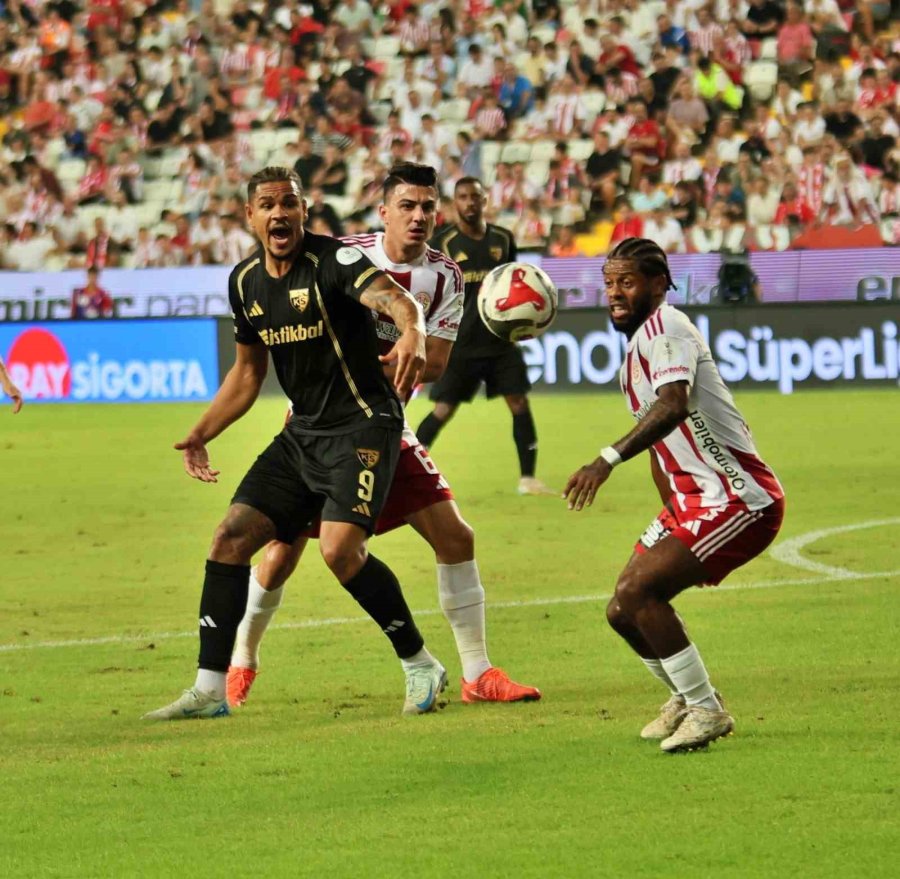 Trendyol Süper Lig: Antalyaspor: 0 - Kayserispor: 0 (ilk Yarı)