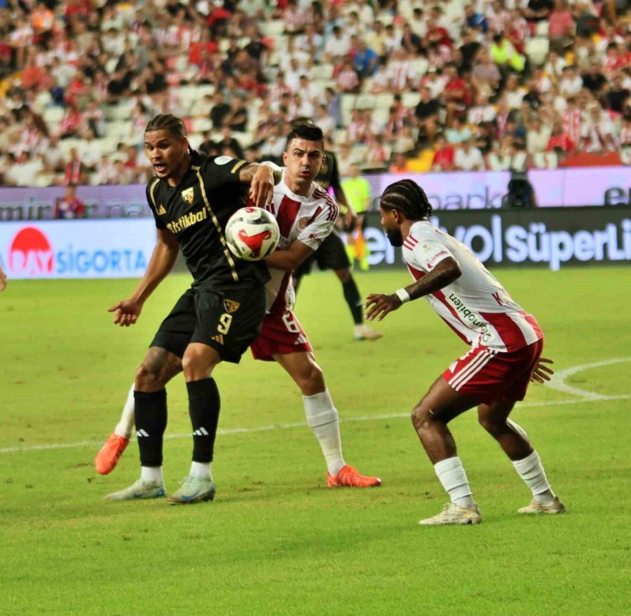 Trendyol Süper Lig: Antalyaspor: 0 - Kayserispor: 0 (ilk Yarı)