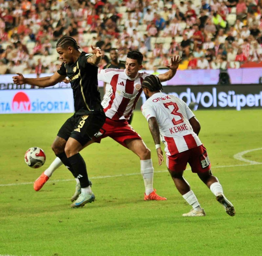 Trendyol Süper Lig: Antalyaspor: 0 - Kayserispor: 0 (ilk Yarı)