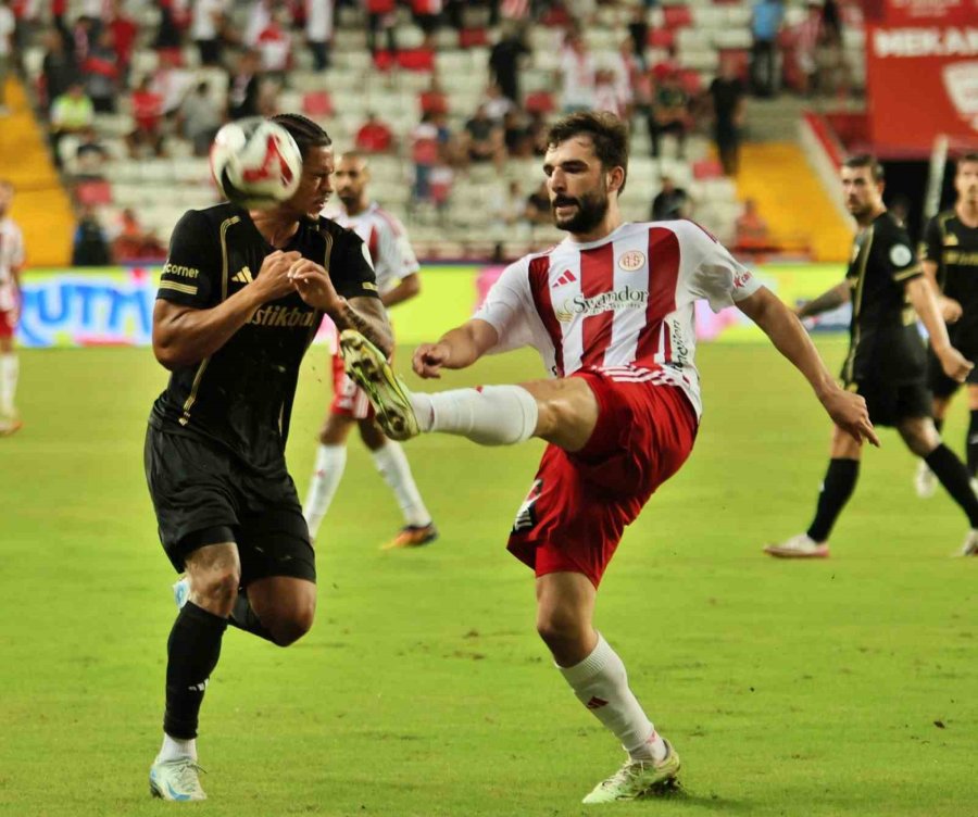 Trendyol Süper Lig: Antalyaspor: 0 - Kayserispor: 0 (ilk Yarı)