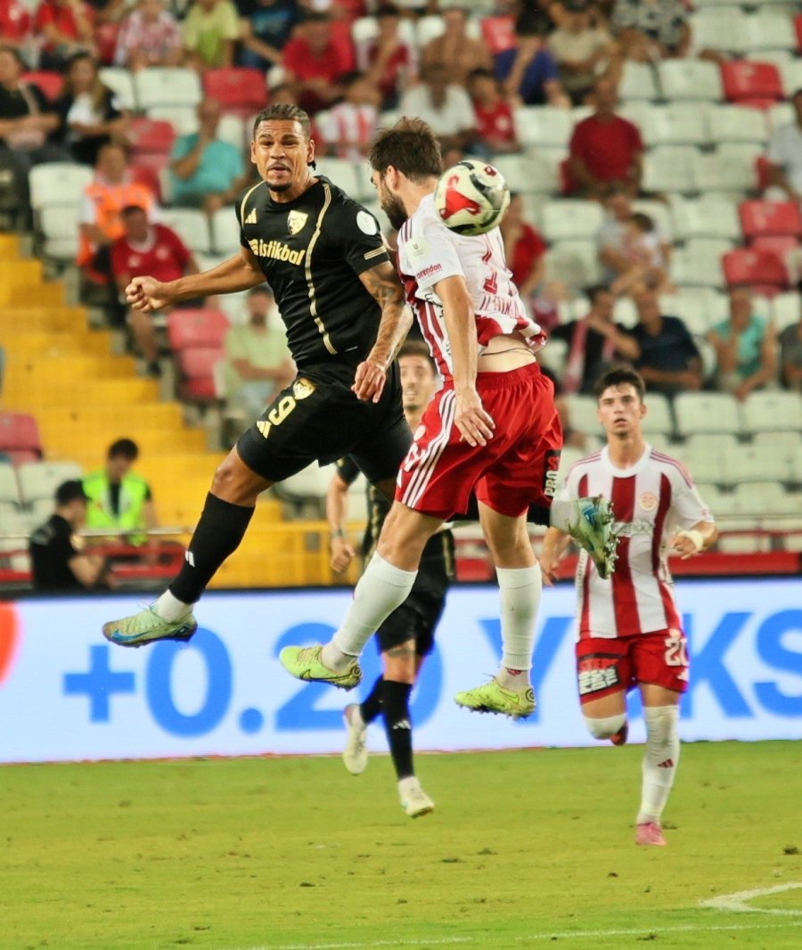 Trendyol Süper Lig: Antalyaspor: 0 - Kayserispor: 0 (ilk Yarı)