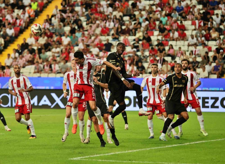 Trendyol Süper Lig: Antalyaspor: 0 - Kayserispor: 0 (ilk Yarı)