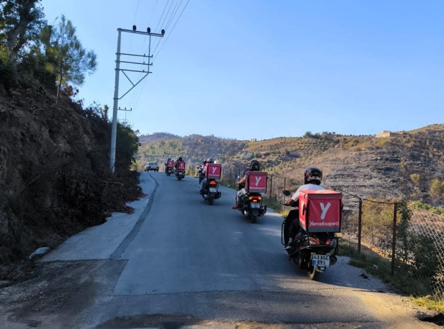 Antalya’daki Yangınlarda Motokuryelerden Ücretsiz Lojistik Destek