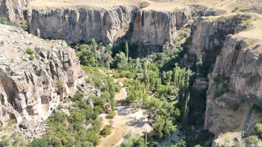 Dünyanın En Büyük 2. Kanyon Vadisi Ziyaretçilerini Ağırlıyor