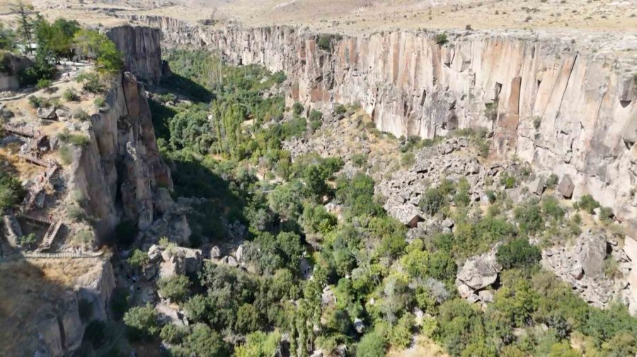 Dünyanın En Büyük 2. Kanyon Vadisi Ziyaretçilerini Ağırlıyor