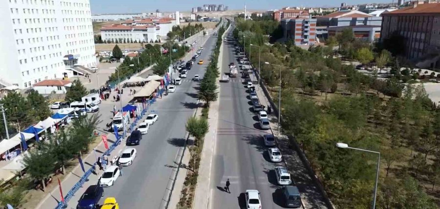 Karaman’da Üniversiteli Öğrencilerin Yurtlara Yerleşmeleri Devam Ediyor