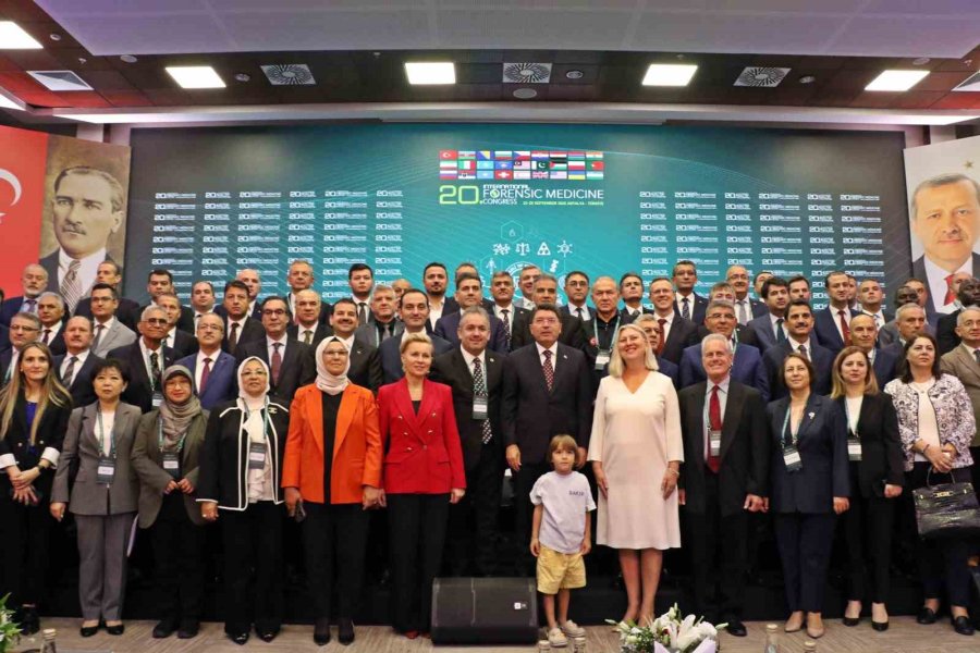 Bakan Tunç: "gazze’deki Soykırım Uluslararası Mahkemelerin İnandırıcılığını Kaybettiğini Bütün Dünyaya Göstermiş Durumda"