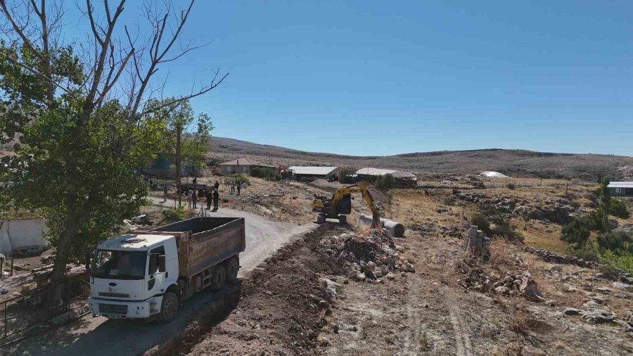 Korkuteli Manay’da İçme Suyu Hattı Yenileniyor