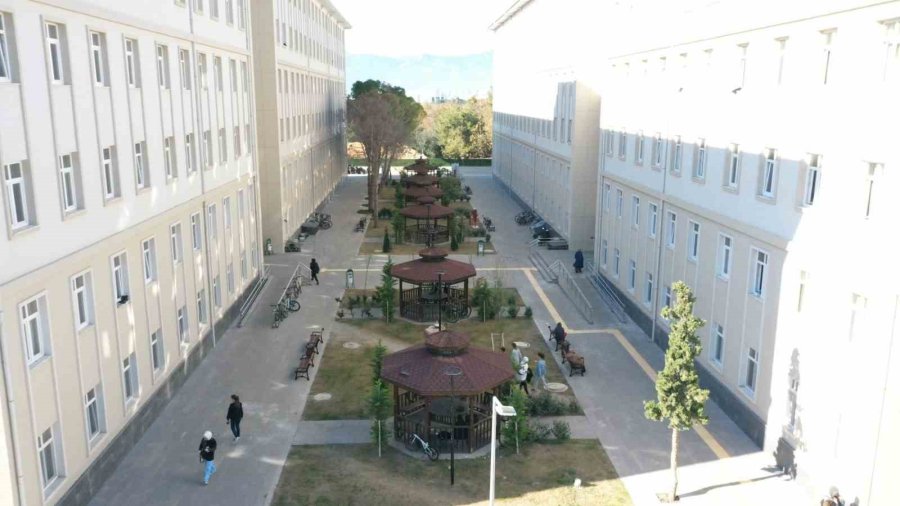 Antalya’da Gsb Yurtları Başvuruların Yüzde 98,9’unu Karşıladı