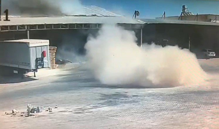 Demre’de Toptancı Halindeki İş Yerinde Patlama Meydana Geldi