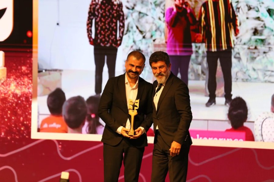 Kepez’in Uluslararası Akdeniz Tiyatro Ödülleri İlk Kez Sahiplerini Buldu