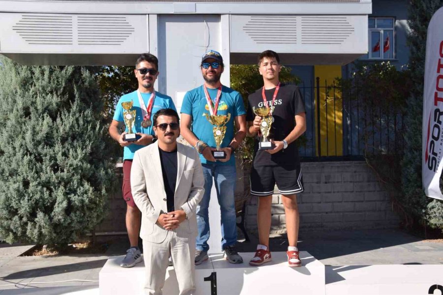 Karapınar’da Yamaç Paraşütü Dünya Kupası Ön Eleme Şampiyonası Sona Erdi