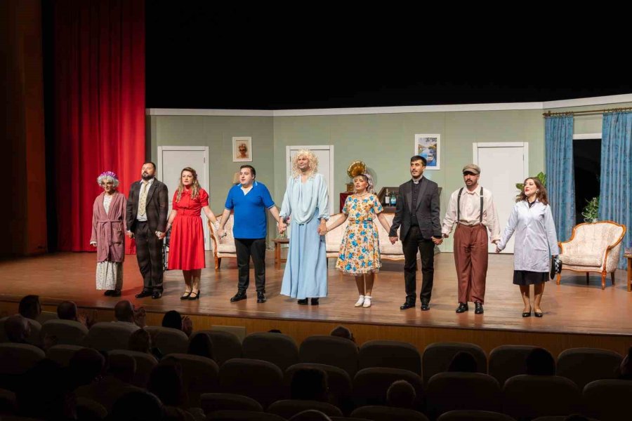 Manavgat Belediyesi Kent Tiyatrosu Oyuncu Adayı Sınavı Başvuruları Başladı