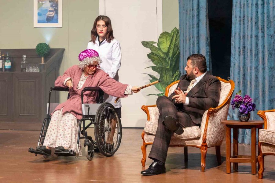 Manavgat Belediyesi Kent Tiyatrosu Oyuncu Adayı Sınavı Başvuruları Başladı