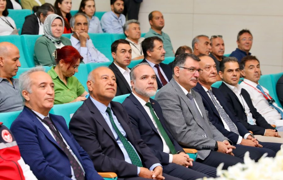 Dijital Tarımın Geleceği Niğde’de Masaya Yatırıldı