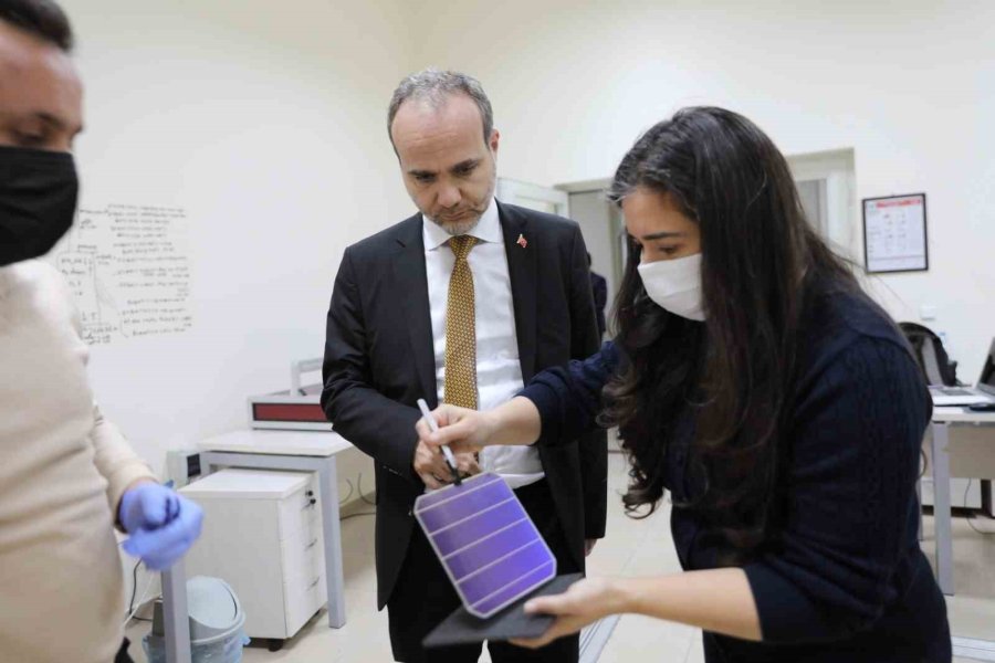 Rektör Uslu, Dünyanın En Etkili Bilim İnsanları Listesinde