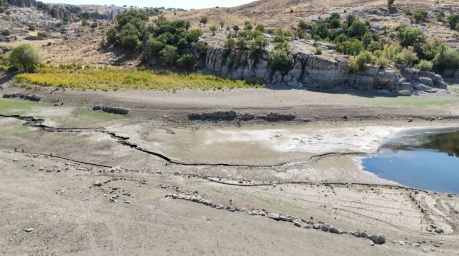 Güzelyurt Göletinde Su Seviyesi Dörtte Üç Azaldı
