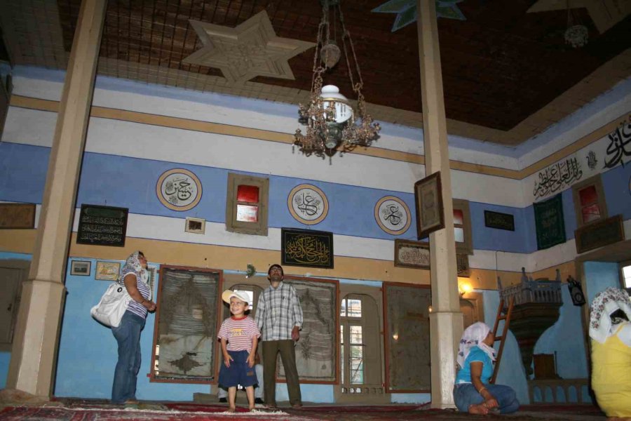 Restorasyonu Tamamlanan Tarihi Sarıhacılar Camisi Emanet Eserlerini Bekliyor