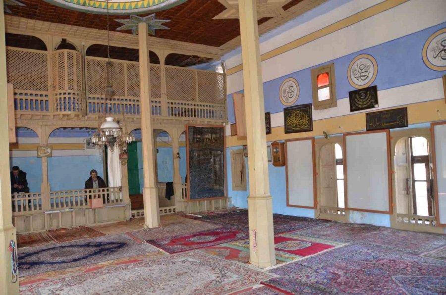 Restorasyonu Tamamlanan Tarihi Sarıhacılar Camisi Emanet Eserlerini Bekliyor