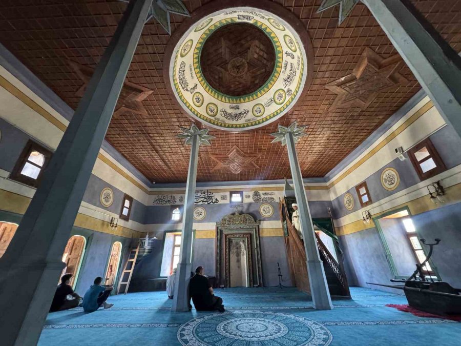 Restorasyonu Tamamlanan Tarihi Sarıhacılar Camisi Emanet Eserlerini Bekliyor