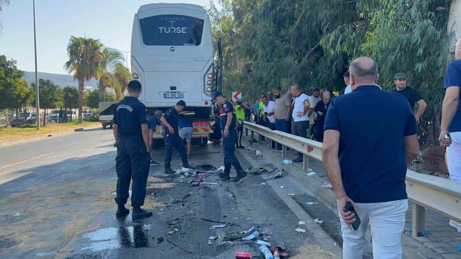 Alanya’da Midibüslerin Çarpıştığı Kazada 15 Yaralıdan 2’sinin Durumu Ciddiyetini Koruyor