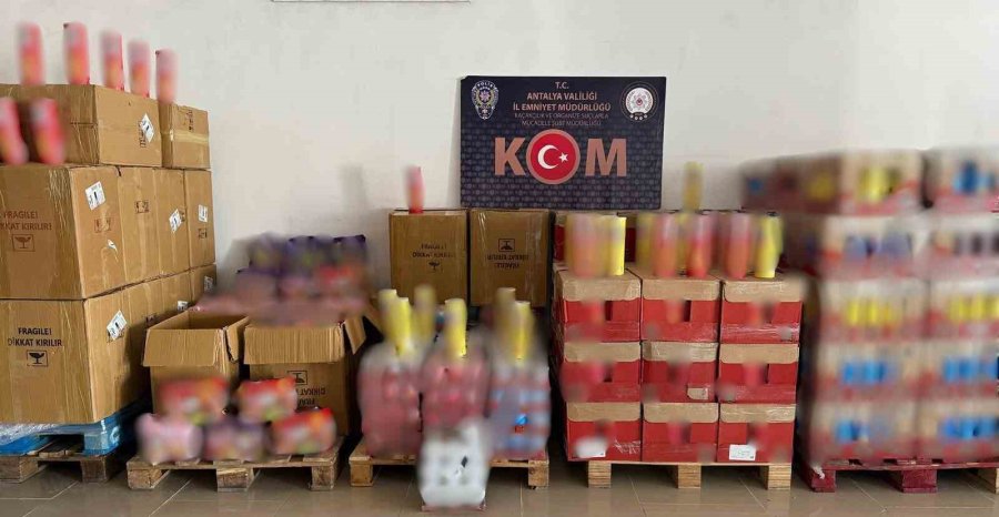 Antalya’da Milyonlarca Makaron Ve Binlerce Litre Kaçak İçki Ele Geçirildi