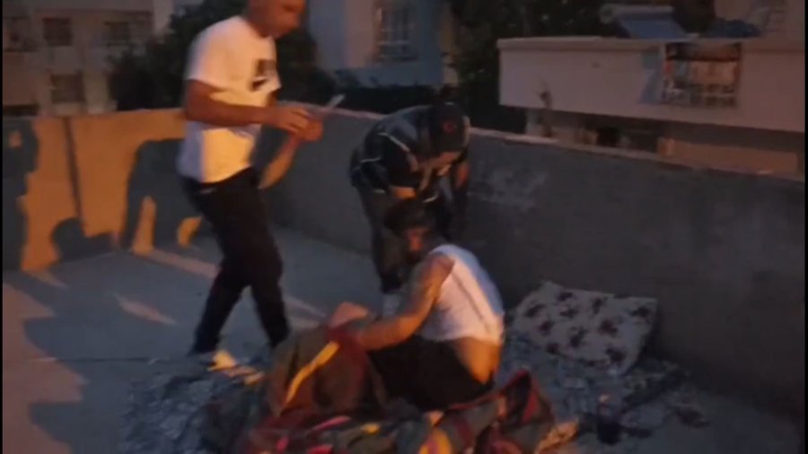 16 Milyonluk Soygun Yaptılar, Biri Damda Uyurken Yakalandı: 4 Tutuklama